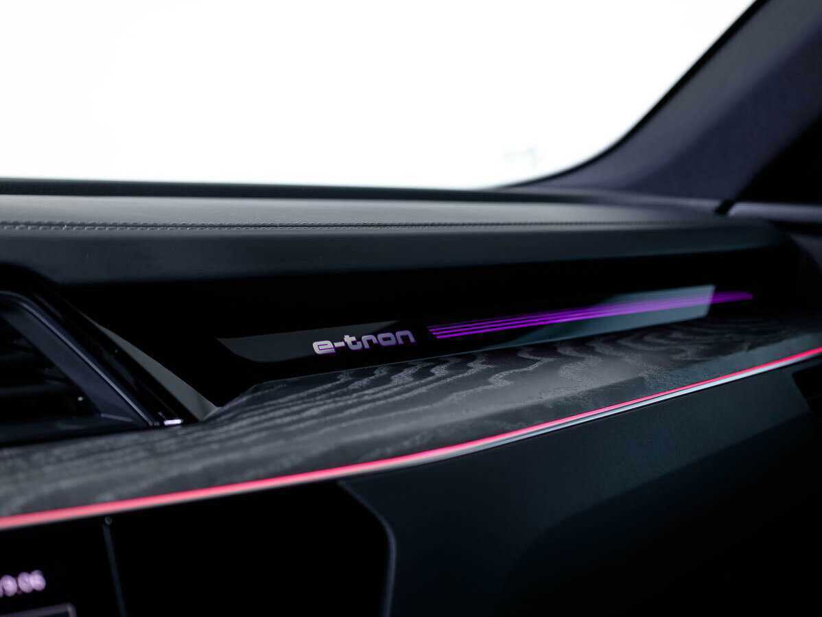 Audi e-tron 50, 2021 Фото №19