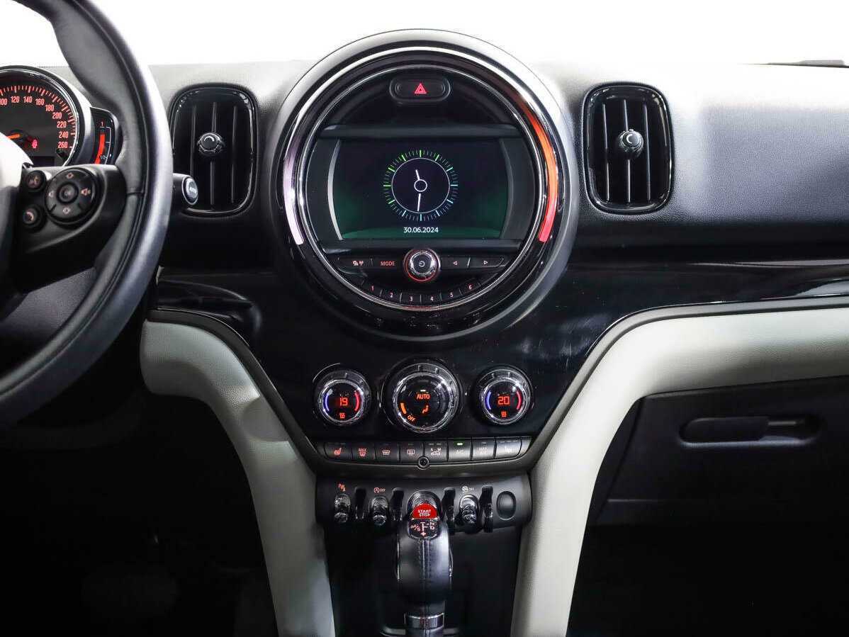 Mini Countryman Cooper D, 2018 Фото №18