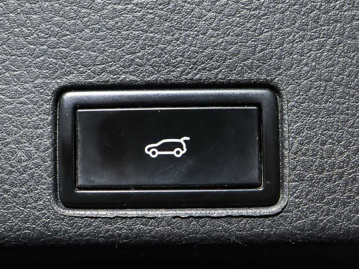 Volkswagen Touareg, 2015 Фото №17