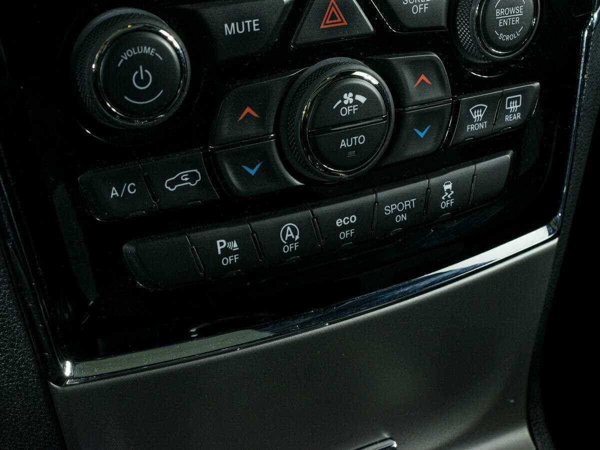 Jeep Grand Cherokee, 2019 Фото №23