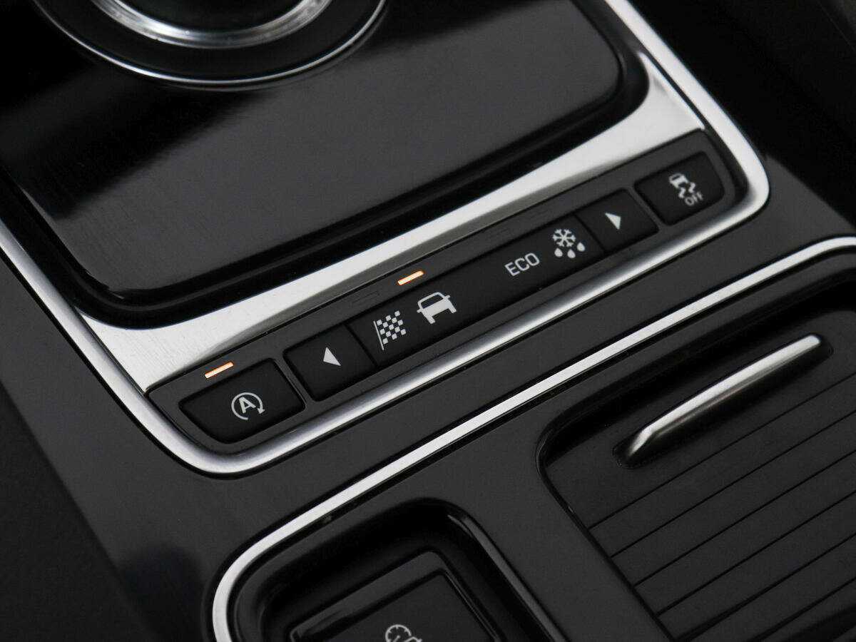 Jaguar F-Pace, 2016 Фото №17