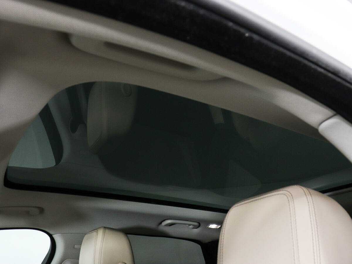 Jaguar F-Pace, 2016 Фото №18