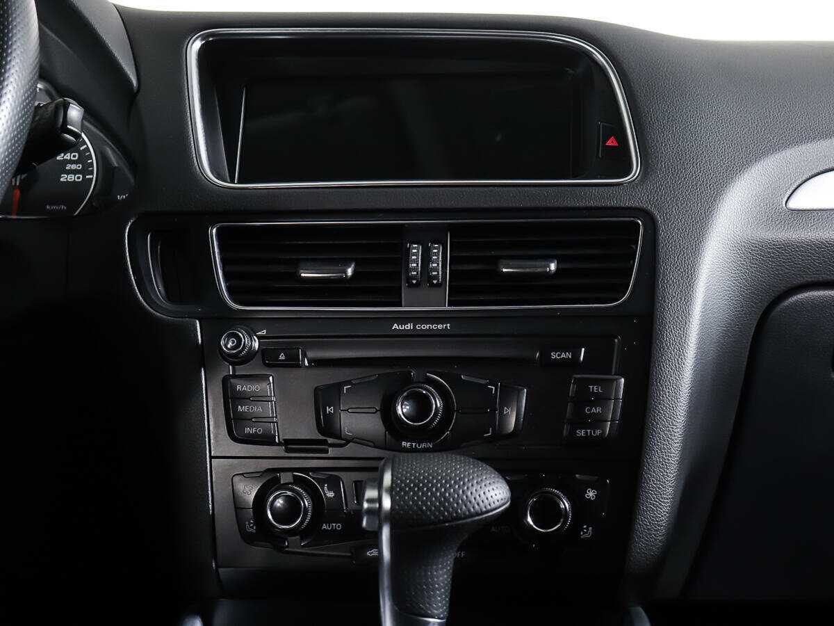 Audi Q5, 2011 Фото №11