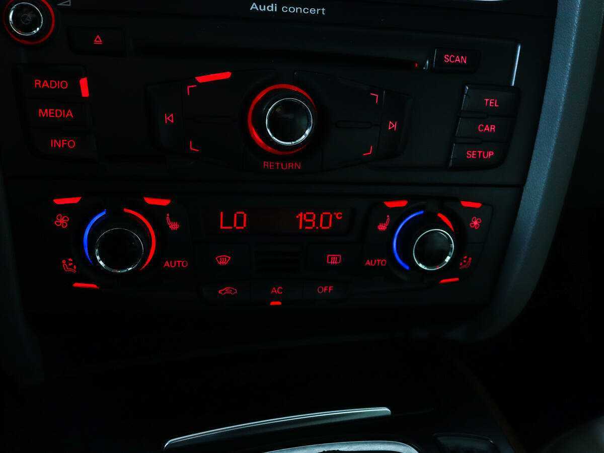 Audi A4, 2011 Фото №14