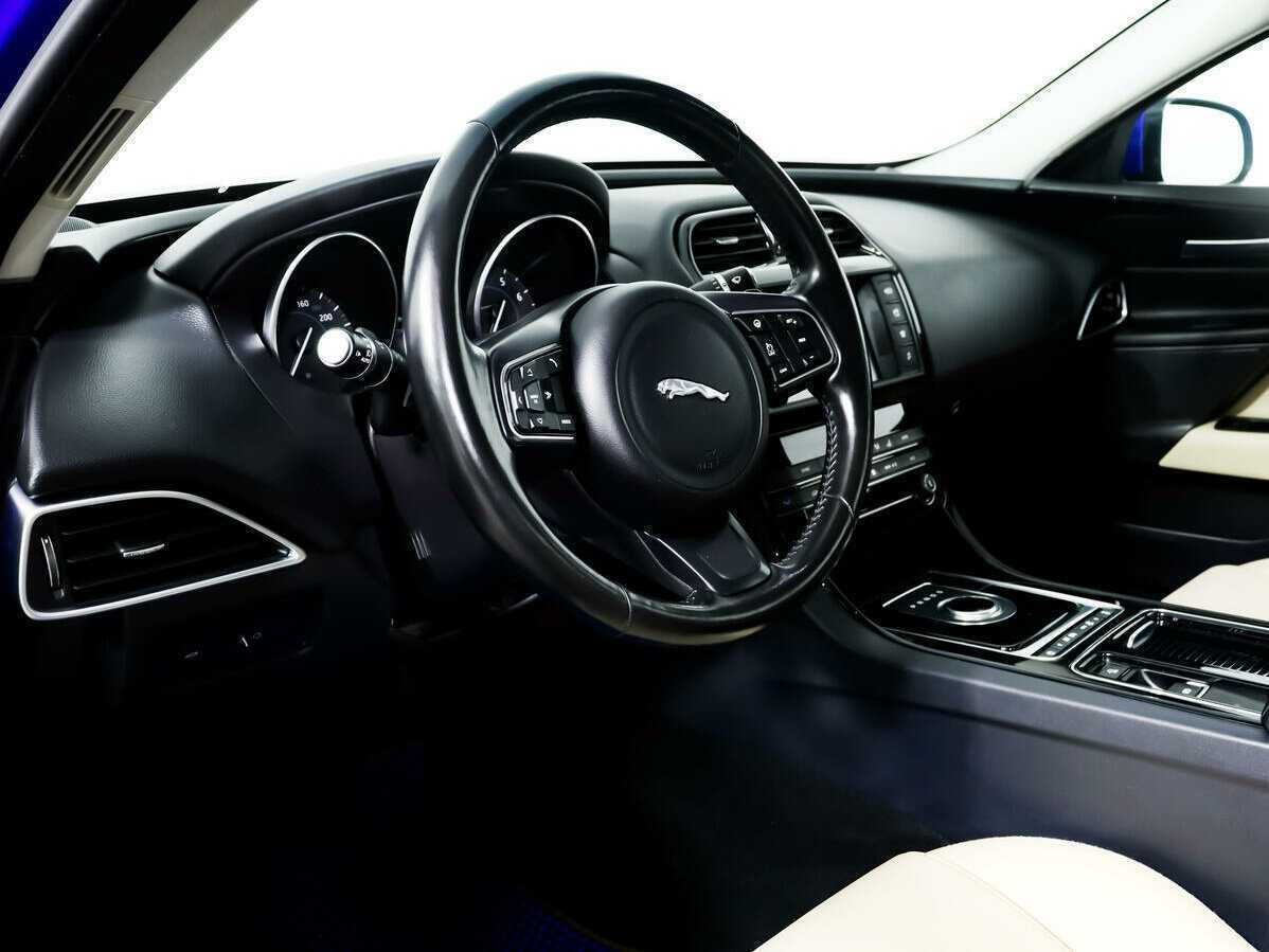 Jaguar XE, 2018 Фото №13