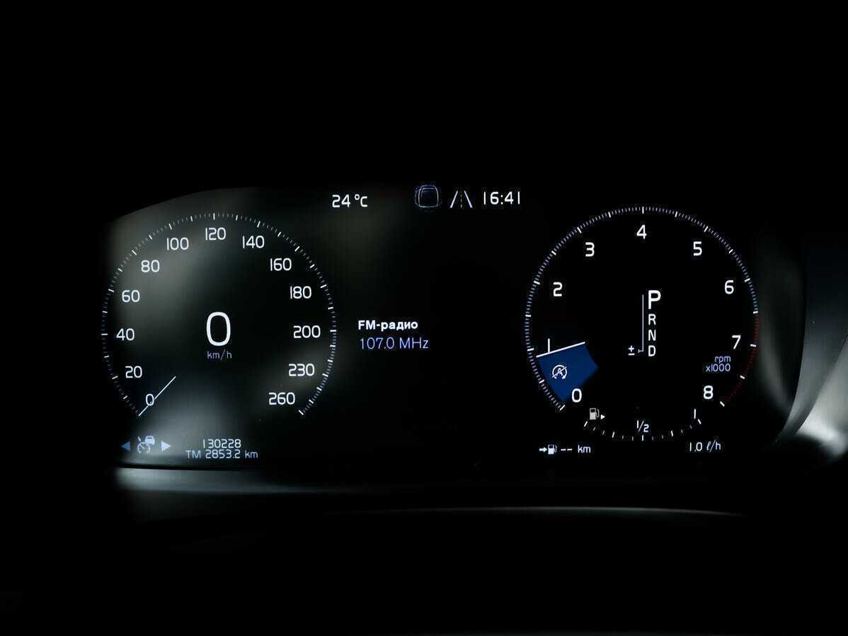 Volvo V90 Cross Country, 2019 Фото №10