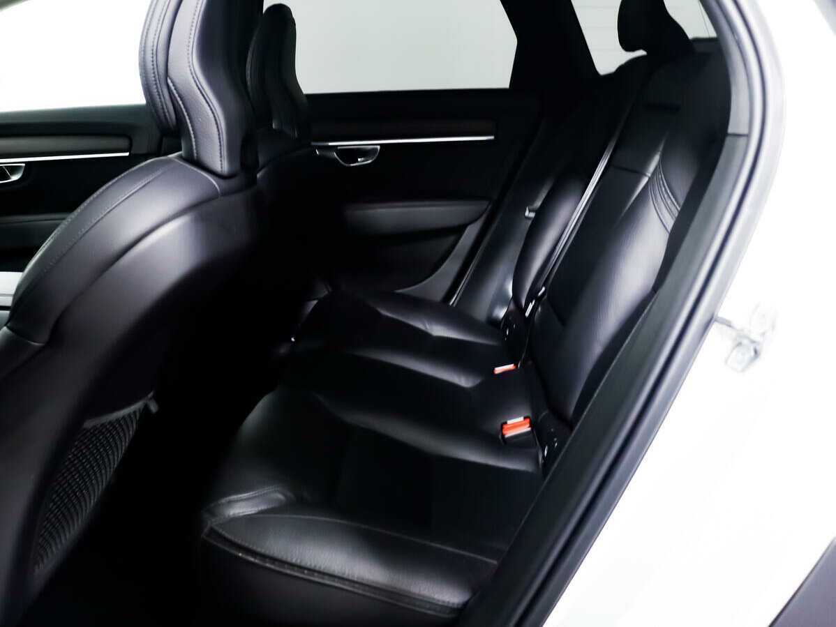 Volvo V90 Cross Country, 2019 Фото №12