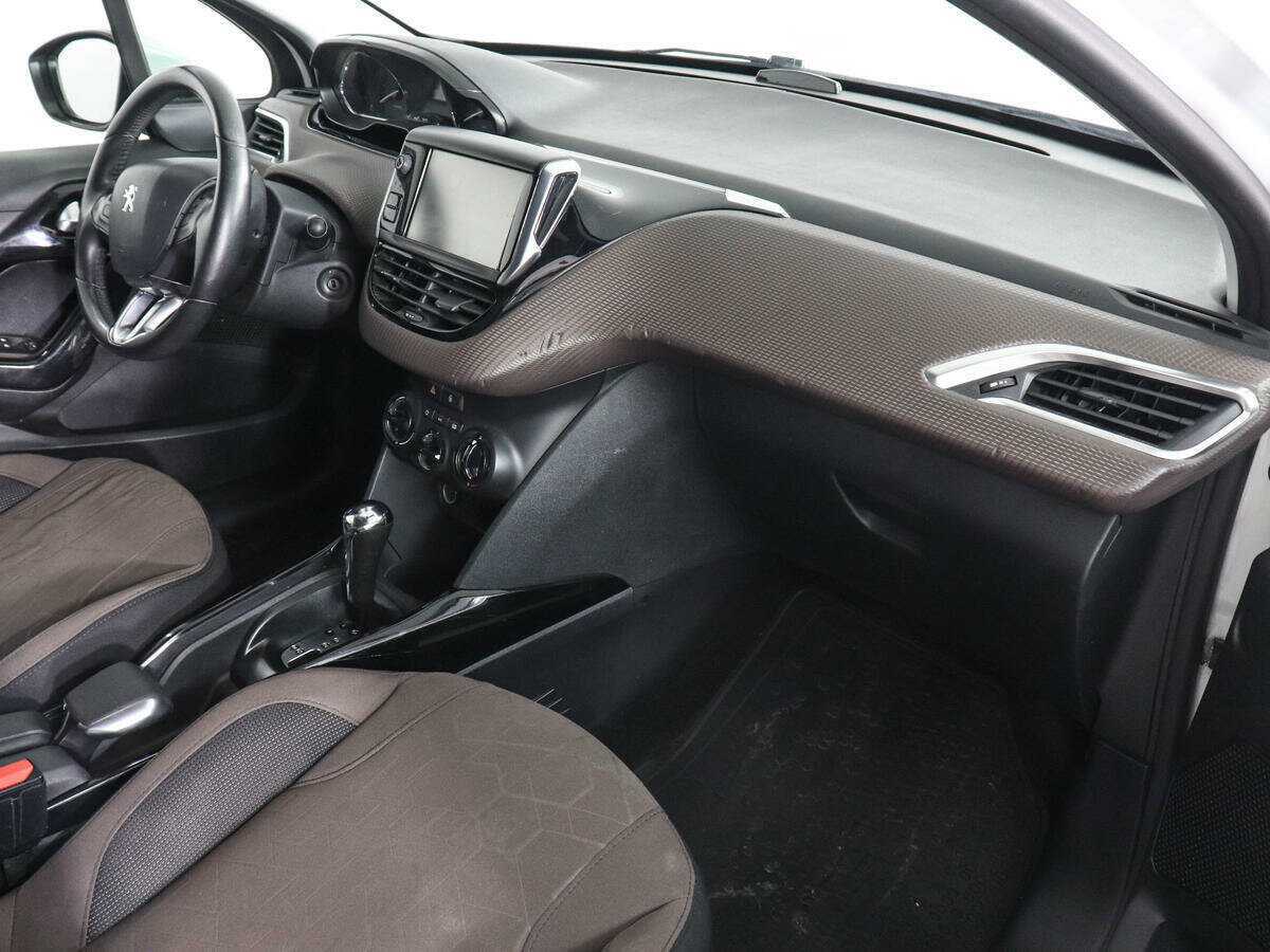 Peugeot 2008, 2014 Фото №10