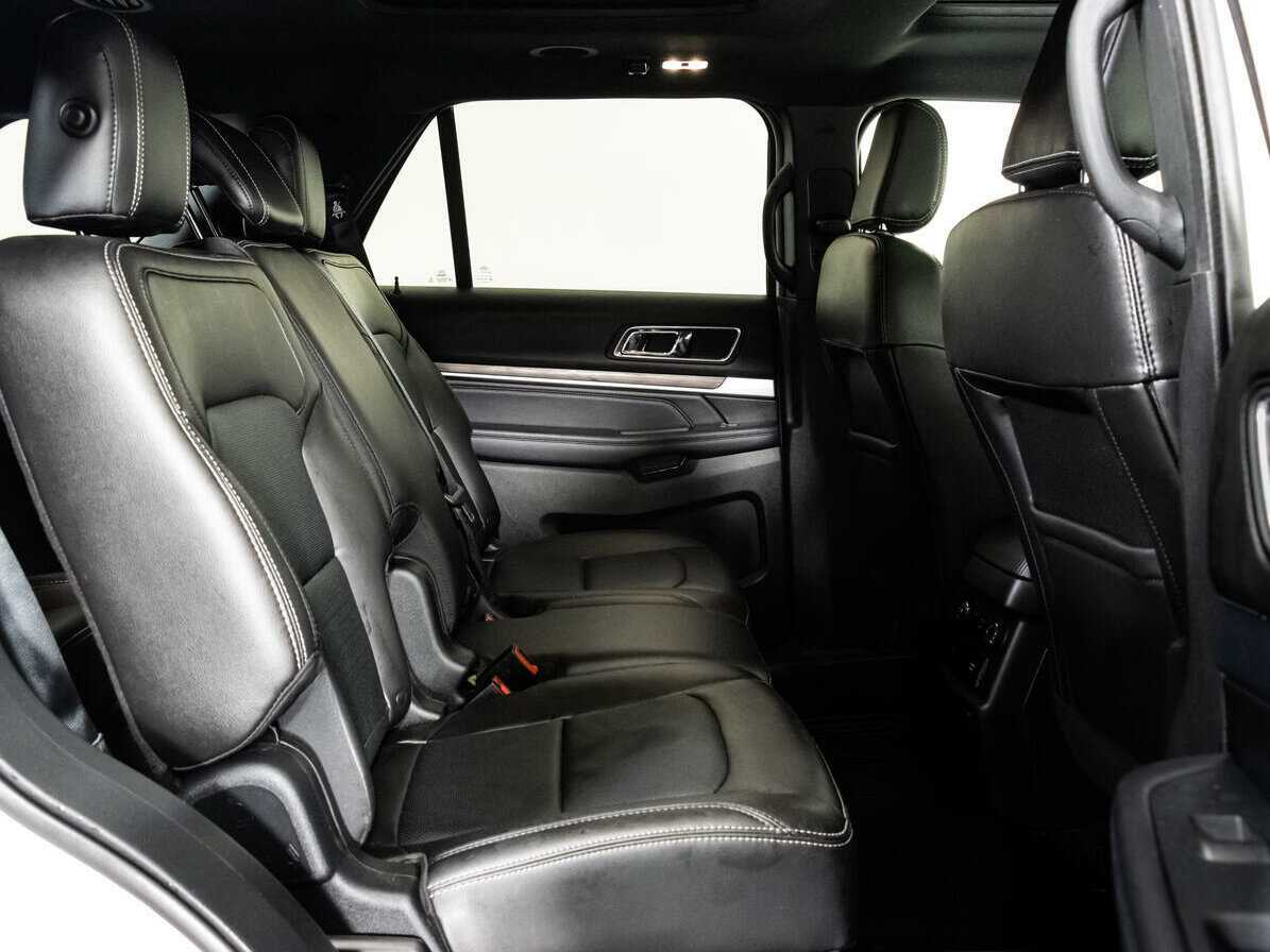 Ford Explorer, 2018 Фото №11