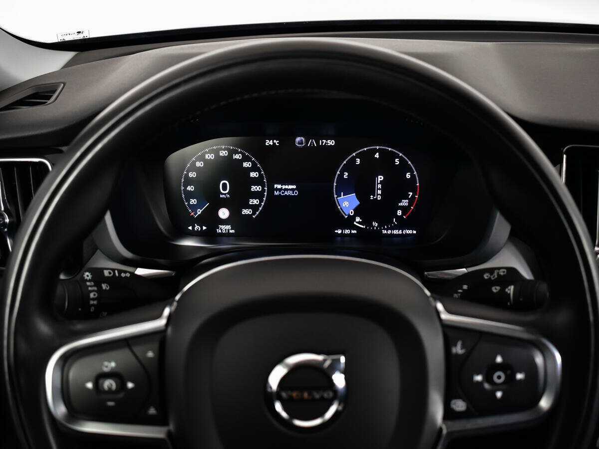 Volvo XC60, 2021 Фото №11
