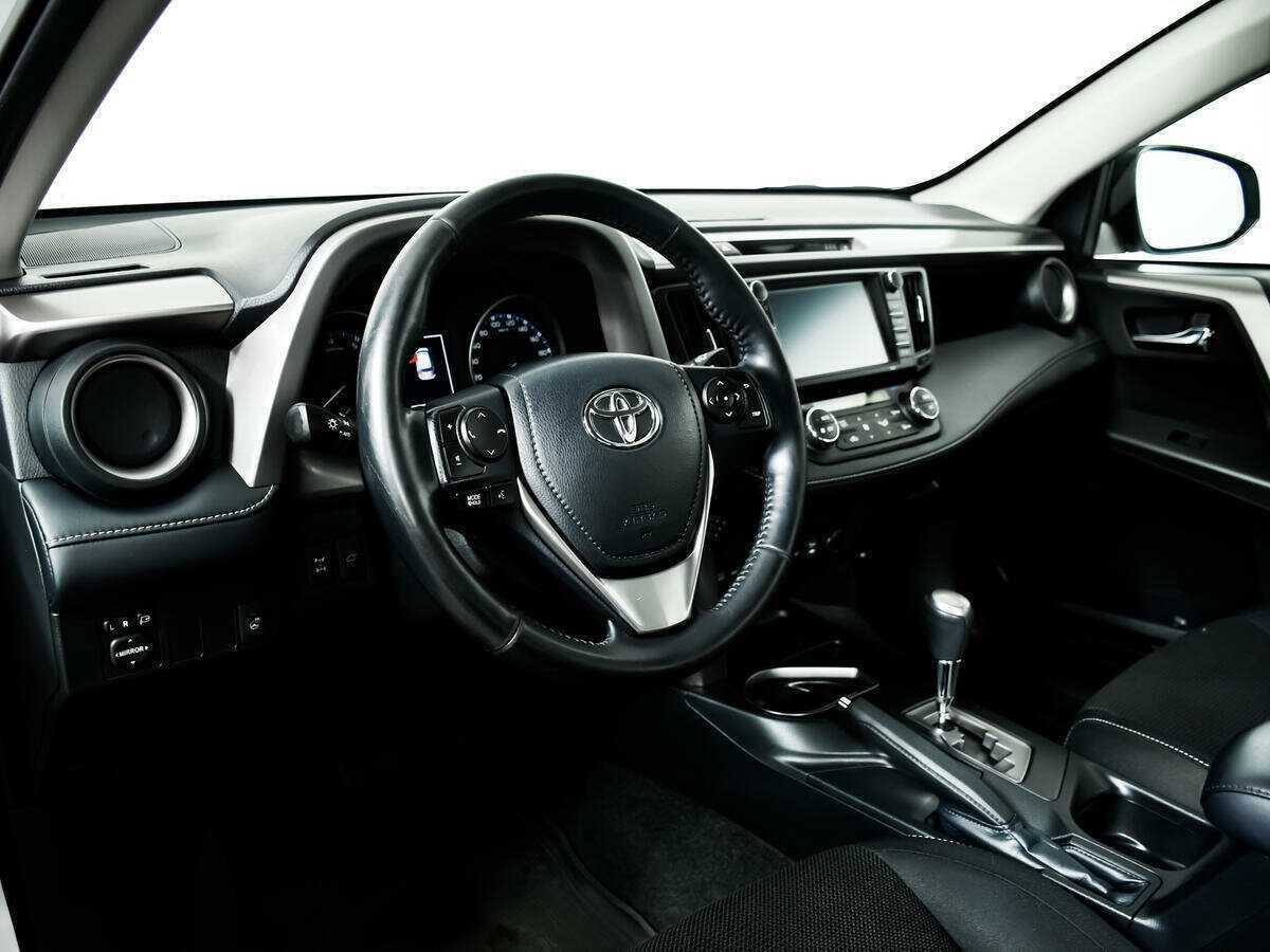 Toyota RAV4, 2018 Фото №13