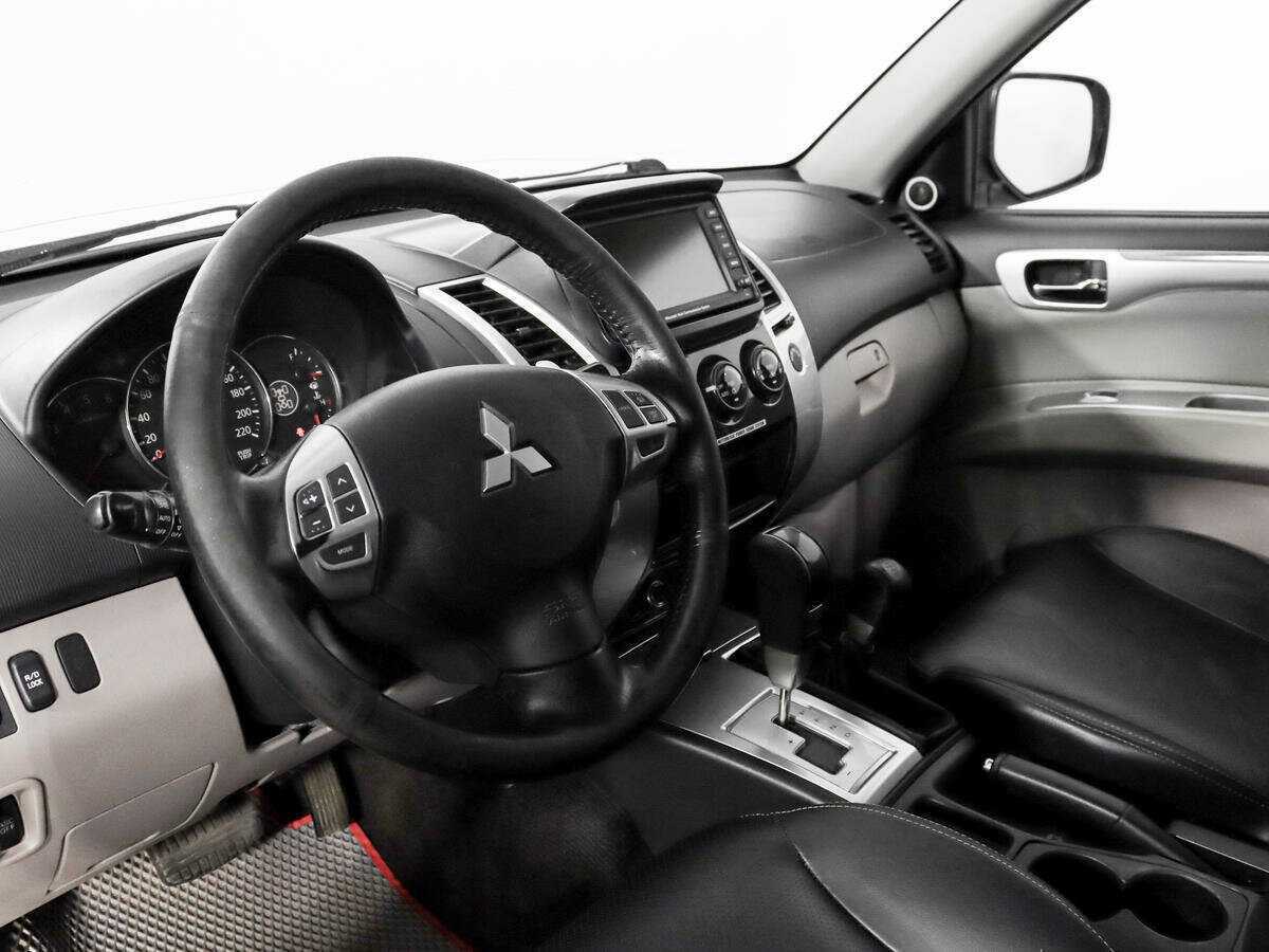 Mitsubishi Pajero Sport, 2011 Фото №9
