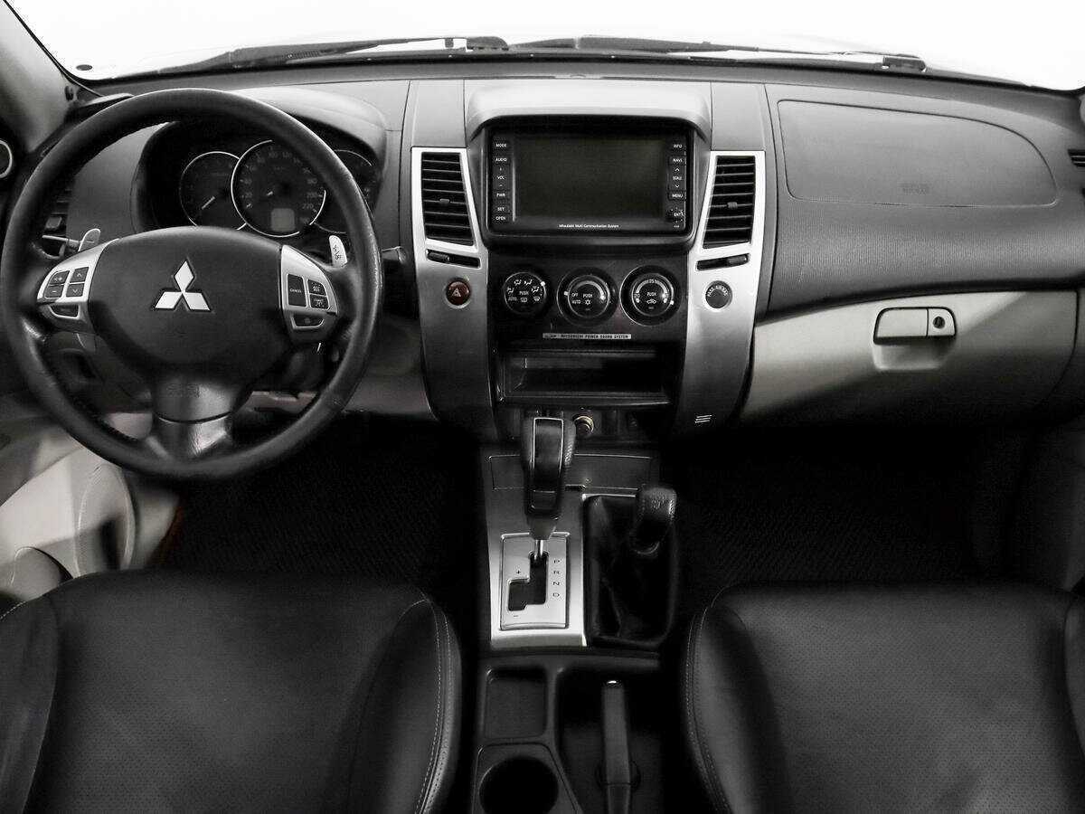 Mitsubishi Pajero Sport, 2011 Фото №12