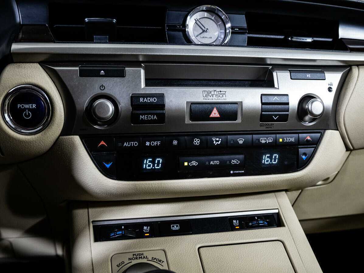 Lexus ES 300h, 2014 Фото №14