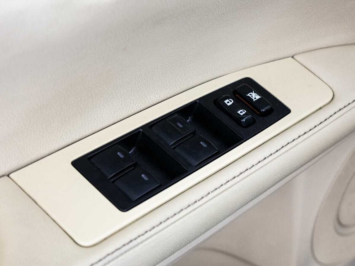 Lexus ES 300h, 2014 Фото №21