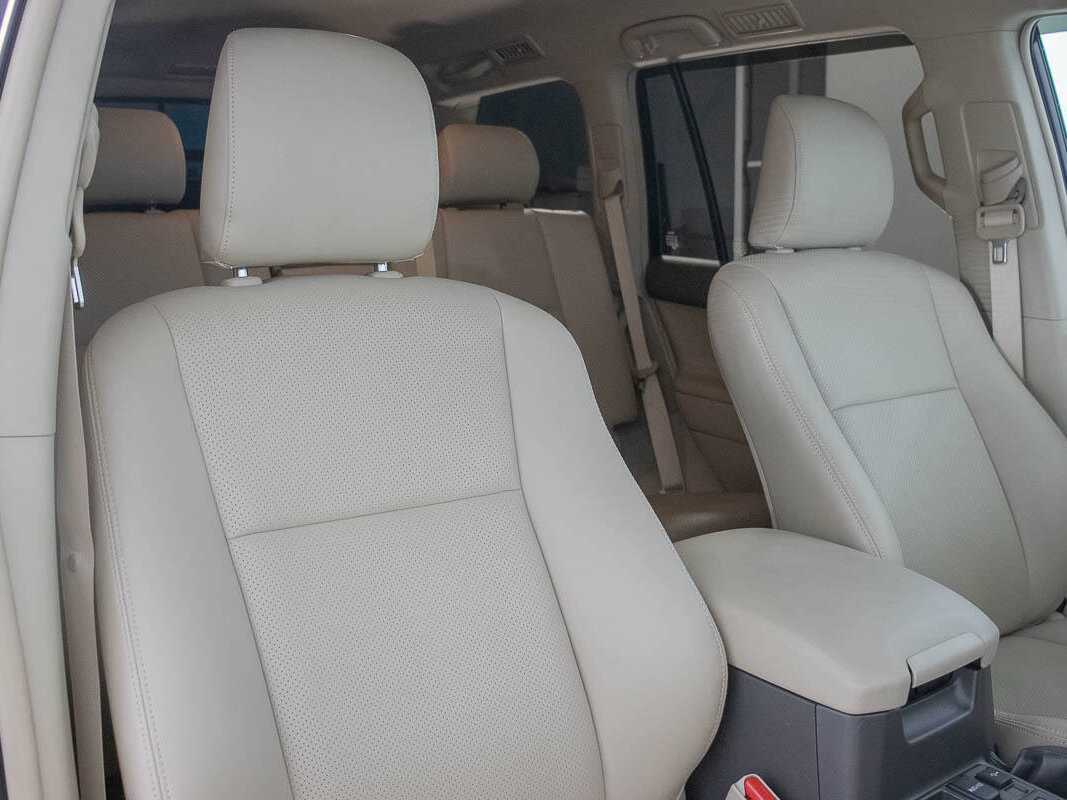 Toyota Land Cruiser Prado, 2022 Фото №12