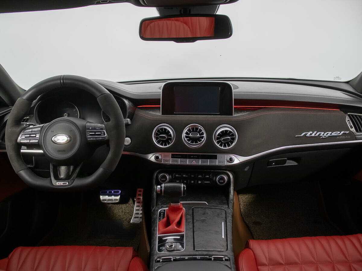 Kia Stinger, 2018 Фото №13