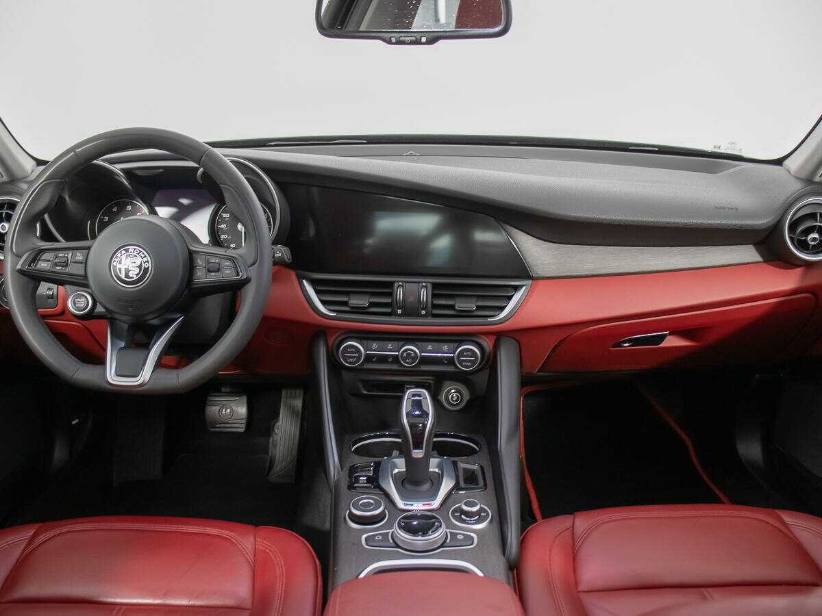 Alfa Romeo Giulia, 2021 Фото №13
