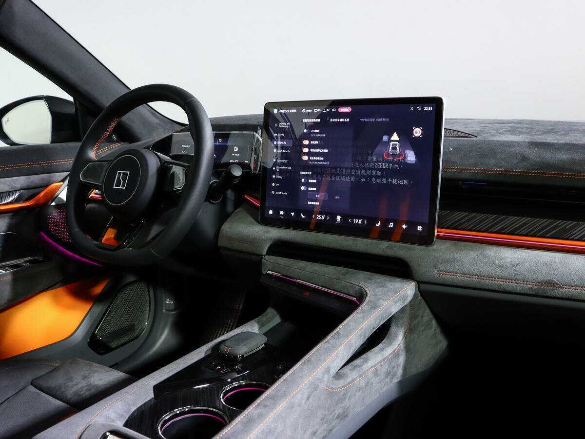 Zeekr 001 100 kWh, 2023 Фото №10