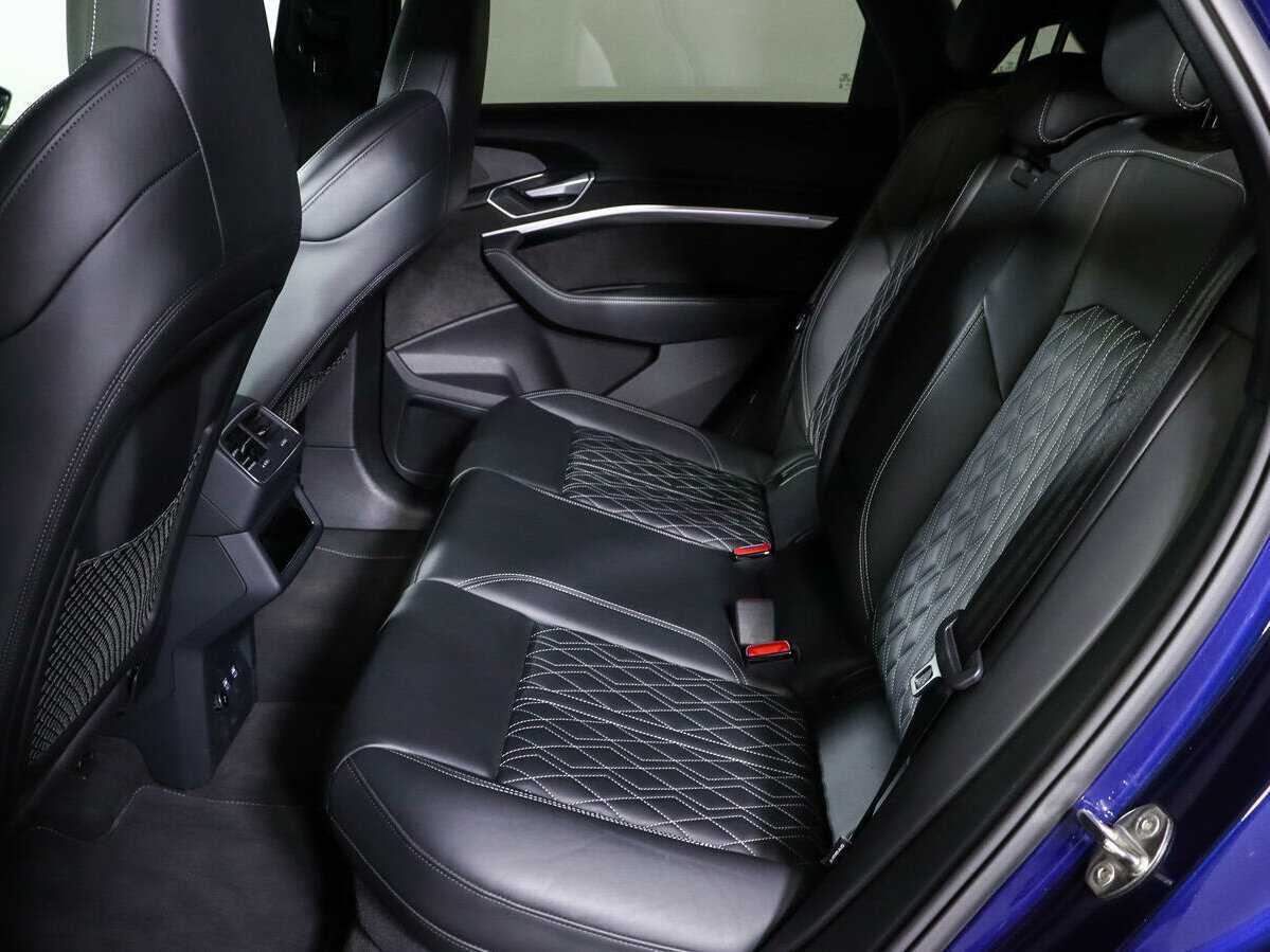 Audi e-tron 55, 2020 Фото №9
