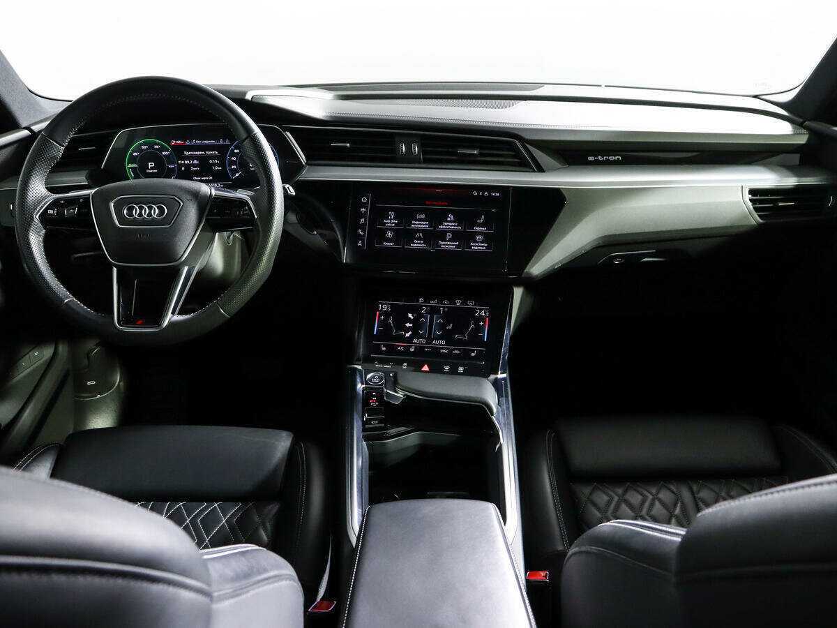 Audi e-tron 55, 2020 Фото №11