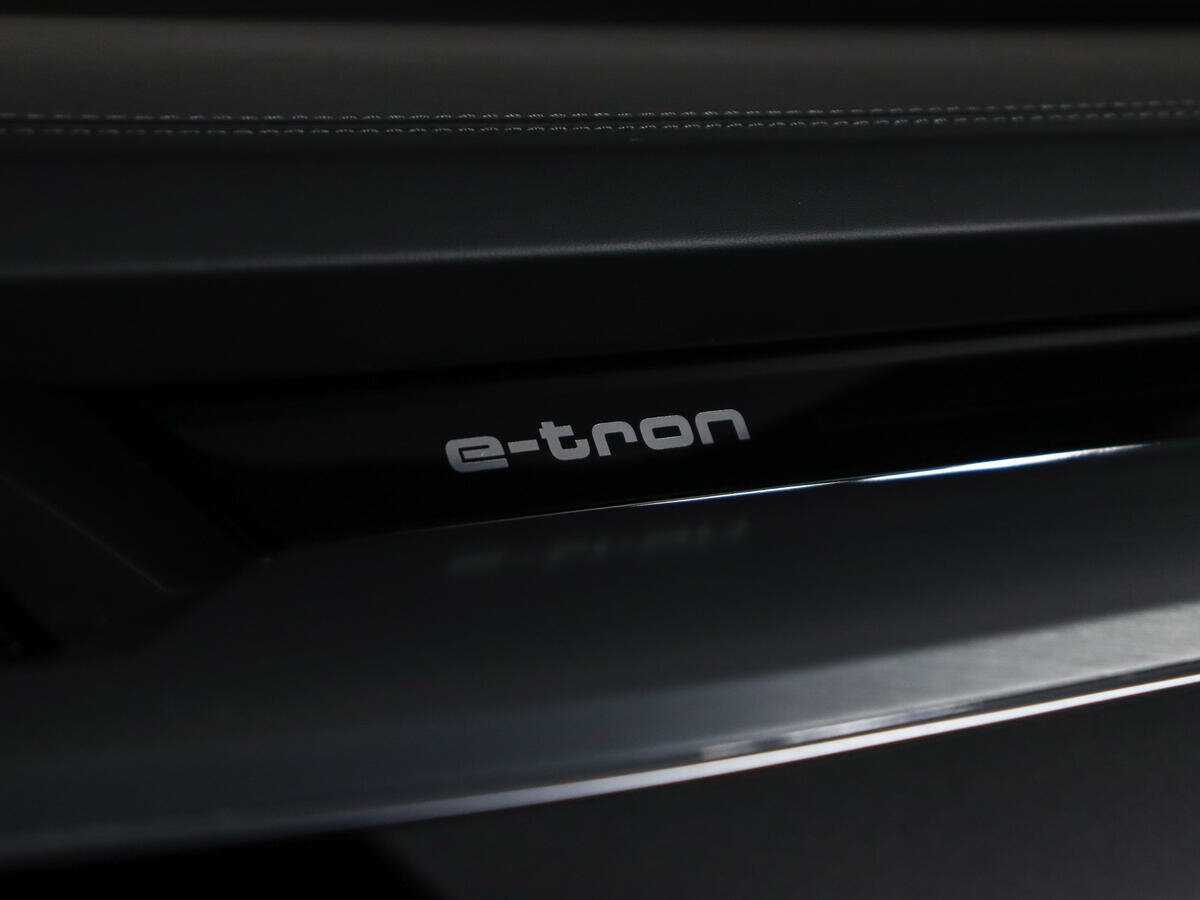 Audi e-tron 55, 2020 Фото №29