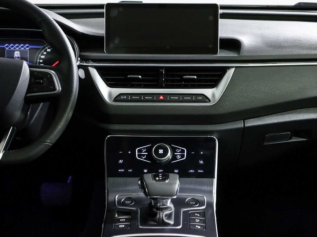 Hongqi H5, 2022 Фото №13