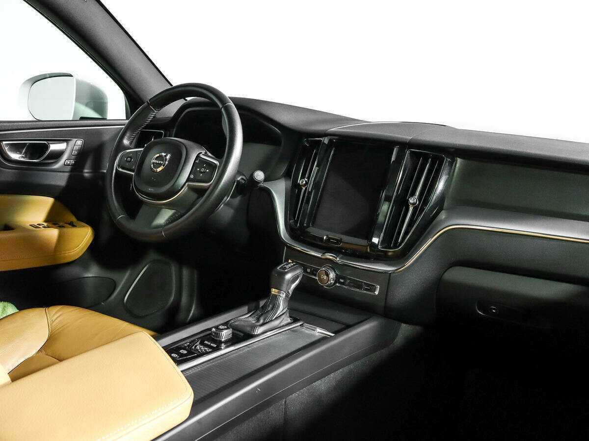 Volvo XC60, 2020 Фото №9