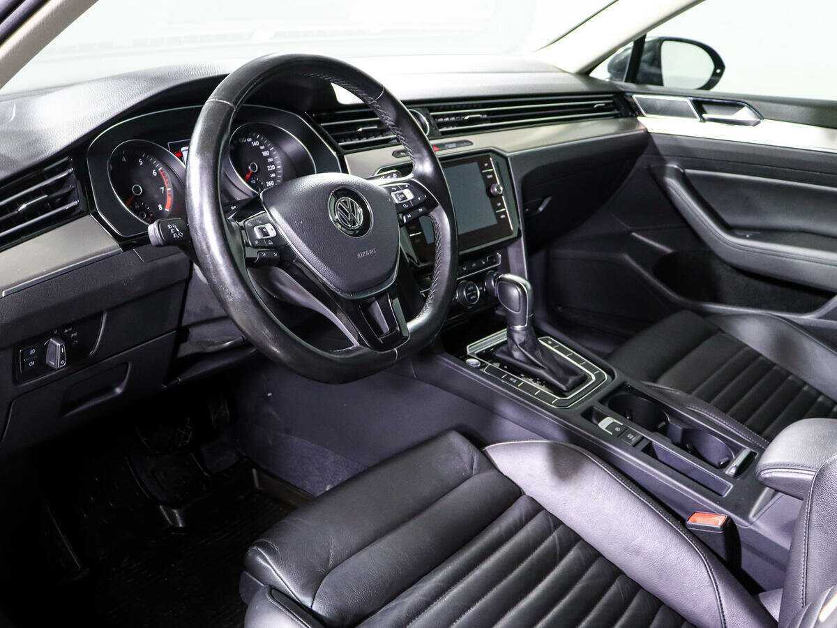 Volkswagen Passat, 2017 Фото №12
