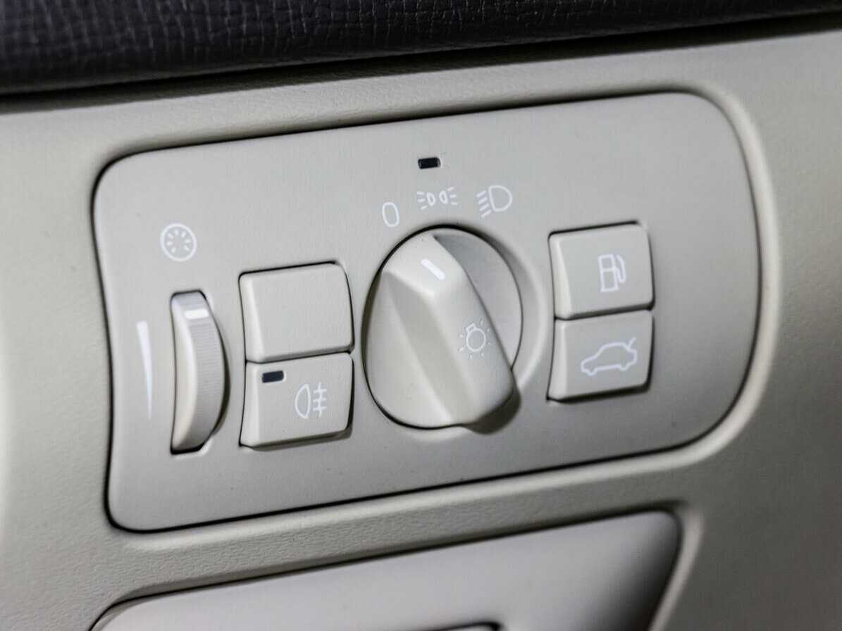 Volvo XC60, 2011 Фото №13