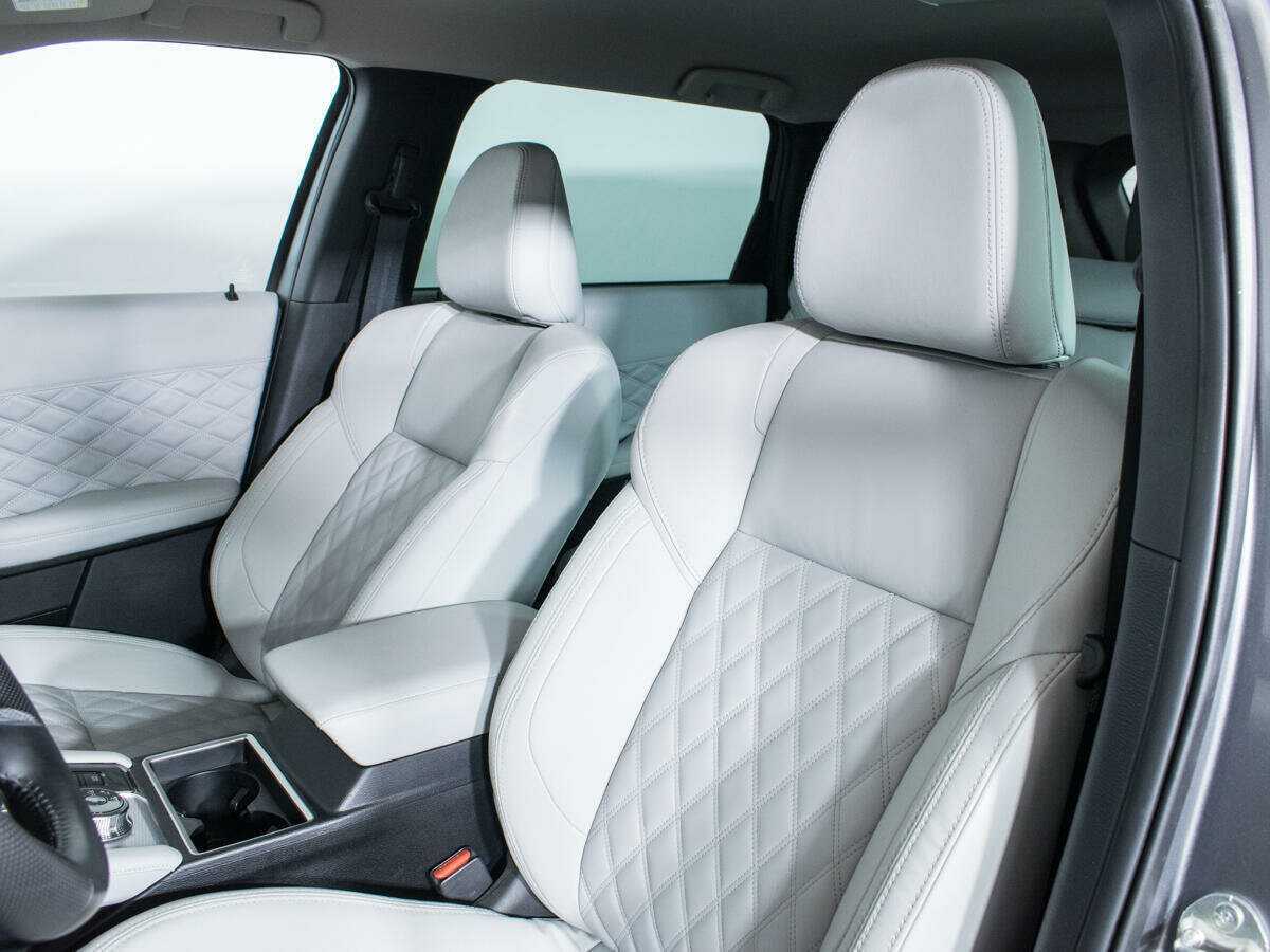 Mitsubishi Outlander, 2022 Фото №16