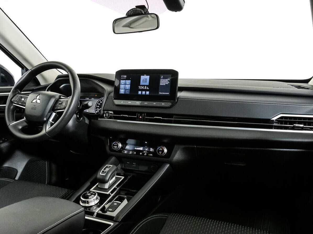 Mitsubishi Outlander, 2023 Фото №7