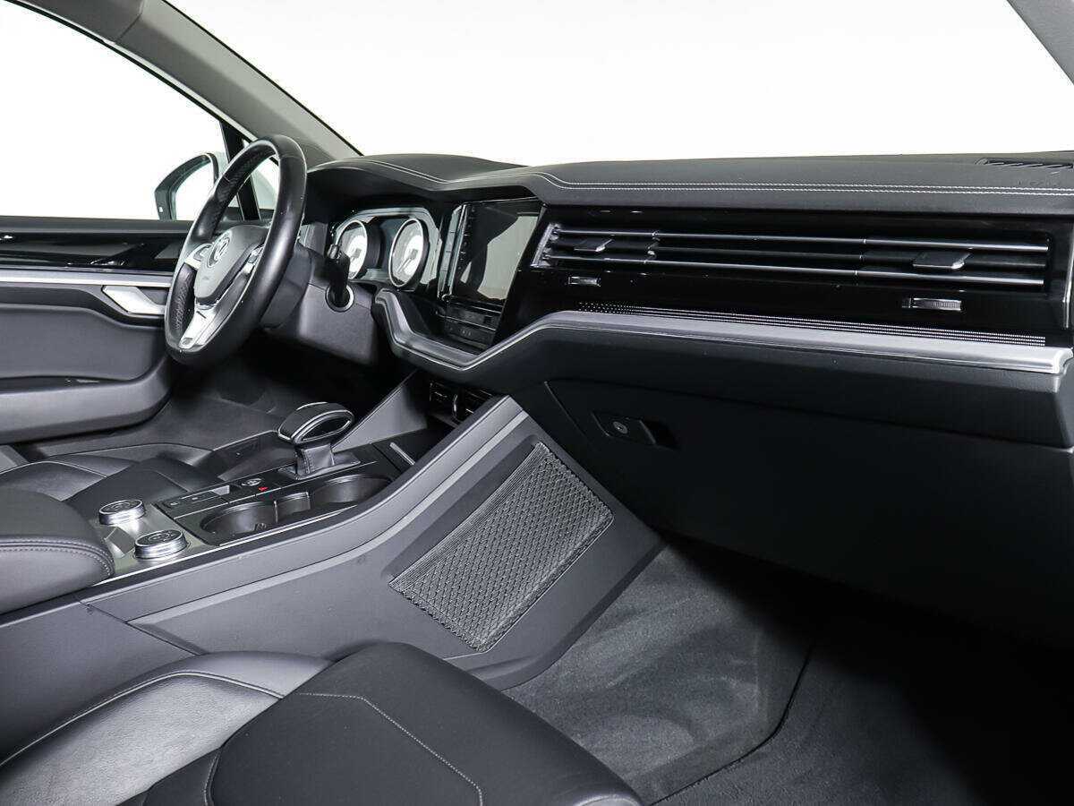 Volkswagen Touareg, 2020 - 123 307 км. | Фото №8