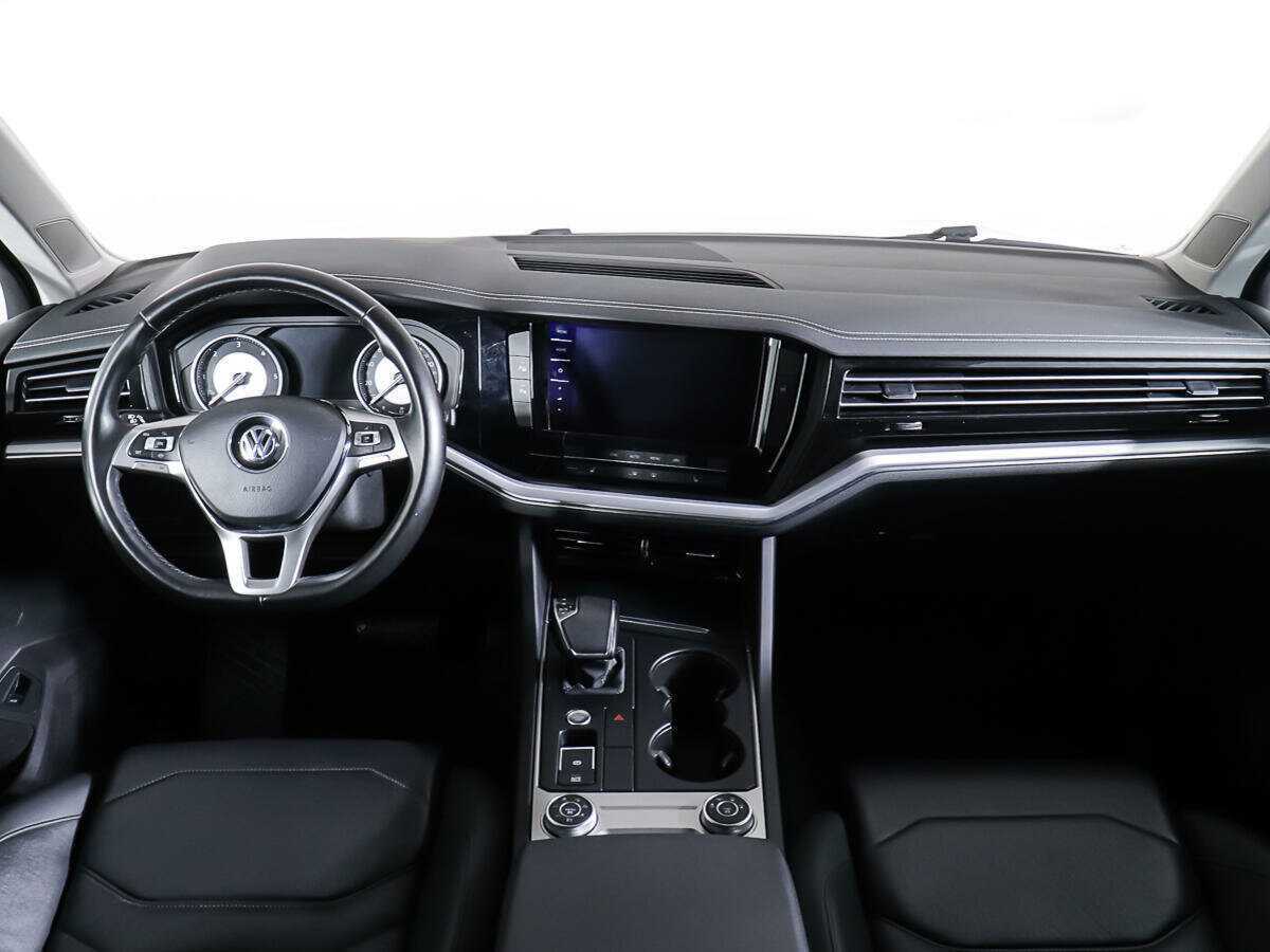 Volkswagen Touareg, 2020 Фото №10