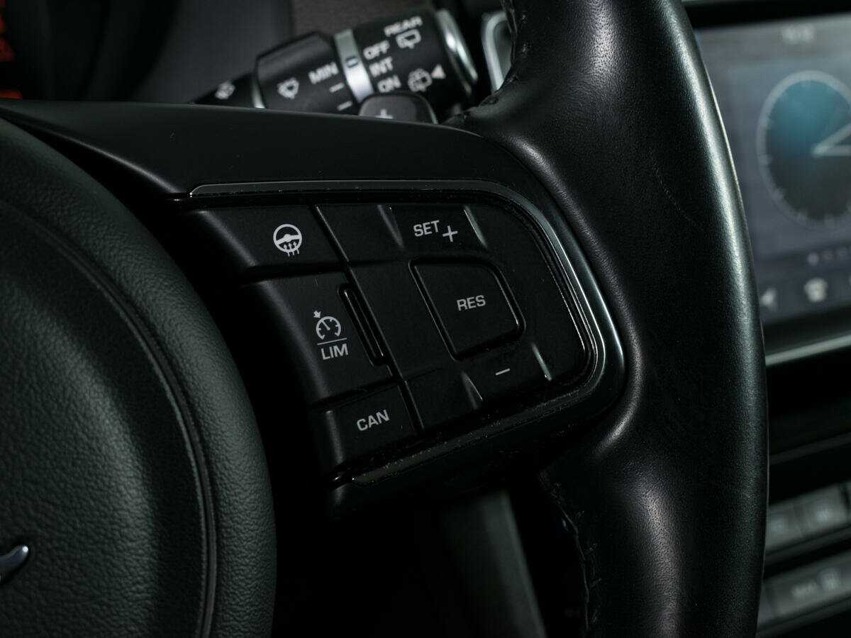 Jaguar F-Pace, 2016 Фото №16