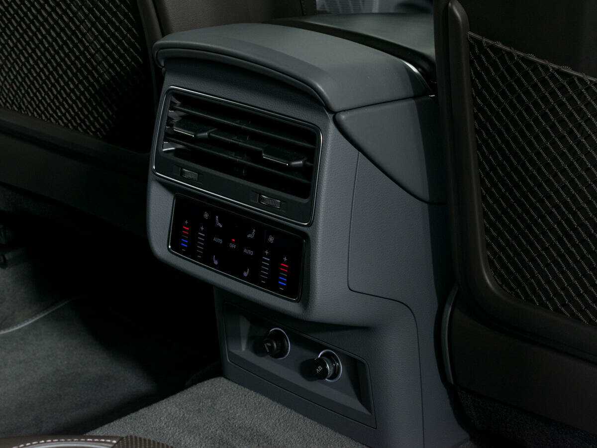 Audi Q8 55 TFSI, 2019 Фото №15