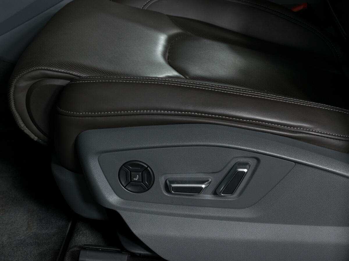 Audi Q8 55 TFSI, 2019 Фото №18