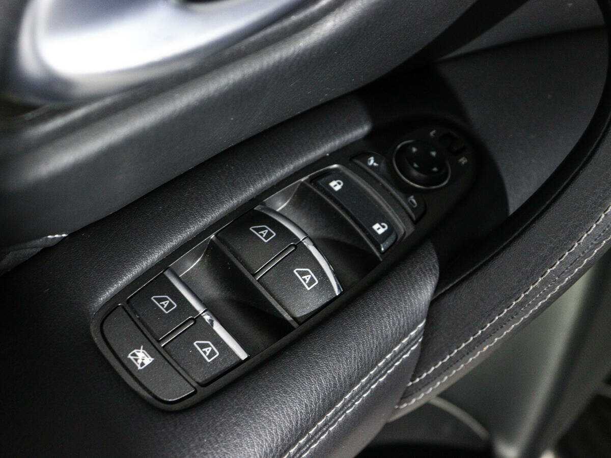 Infiniti QX80, 2018 Фото №21