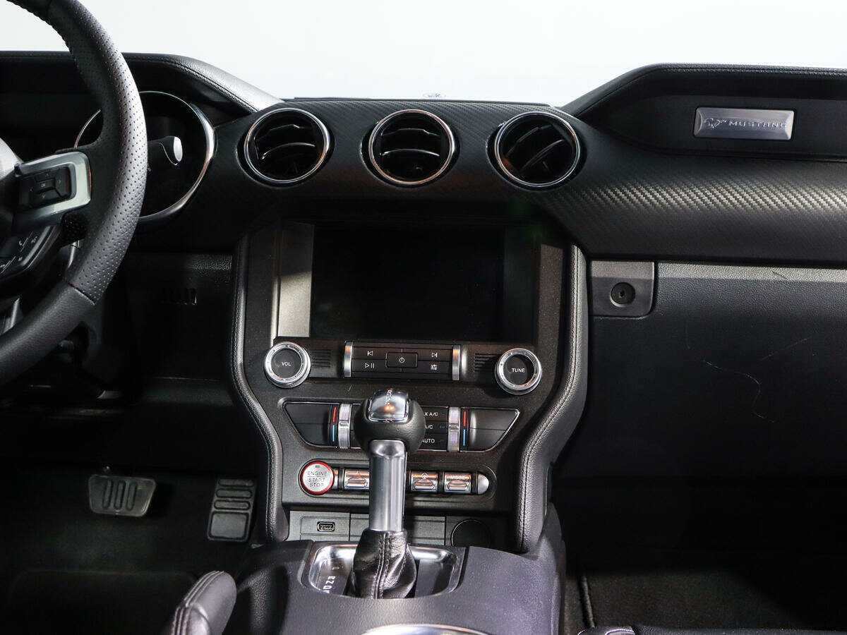 Ford Mustang, 2022 Фото №10