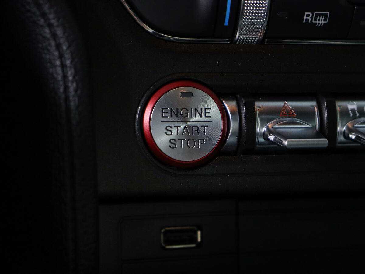 Ford Mustang, 2022 Фото №18