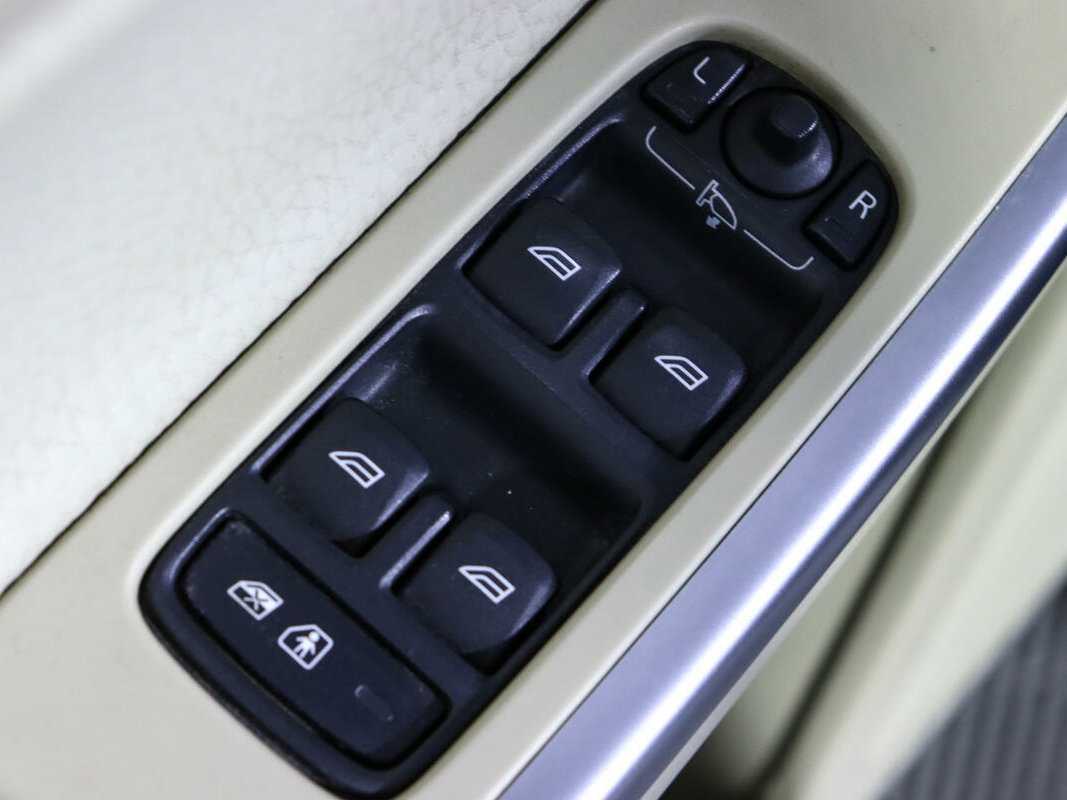 Volvo XC60, 2011 Фото №16