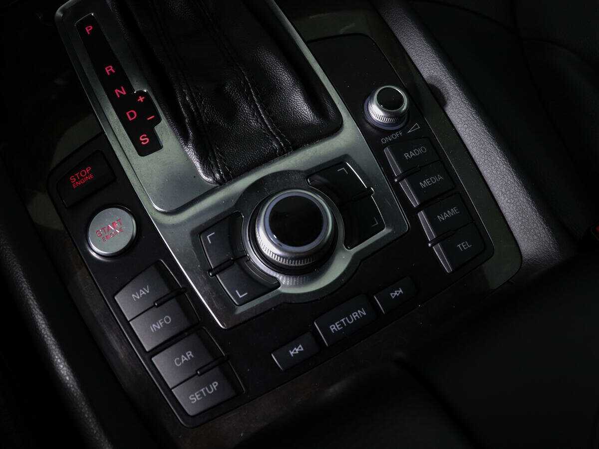 Audi Q7, 2010 Фото №26