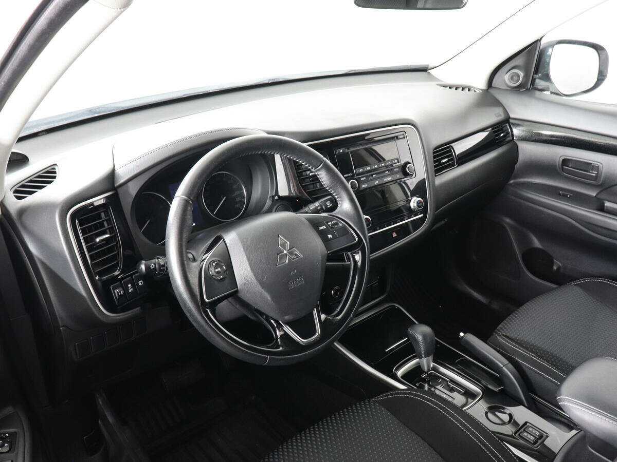 Mitsubishi Outlander, 2020 - 49 213 км. | Фото №7