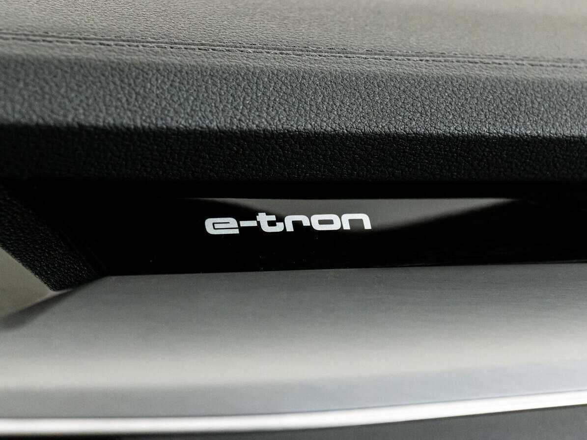 Audi e-tron 55, 2019 Фото №13