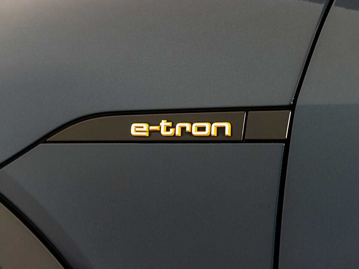 Audi e-tron 55, 2019 Фото №17