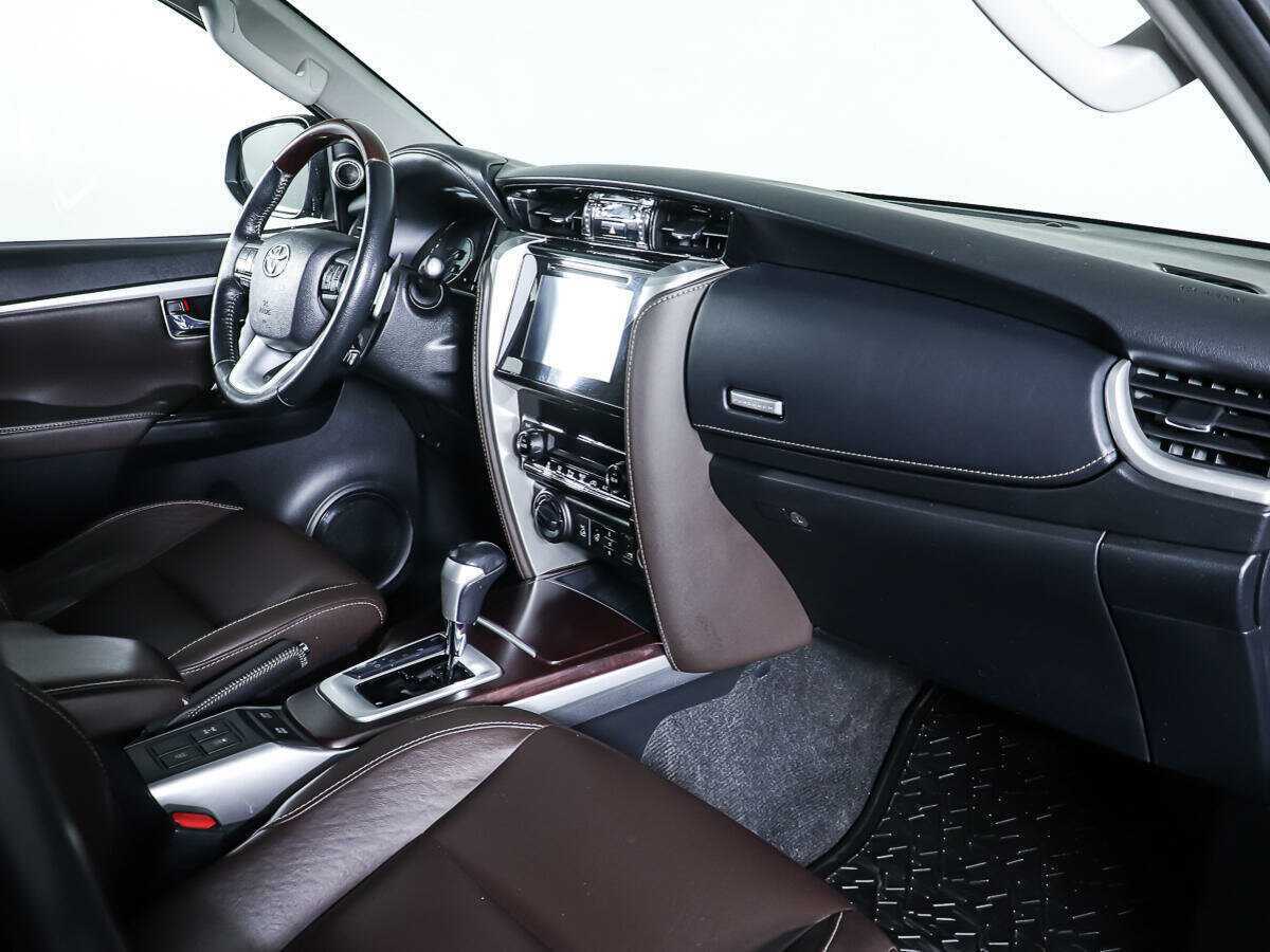 Toyota Fortuner, 2018 Фото №7