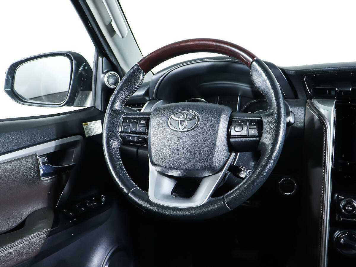 Toyota Fortuner, 2018 Фото №13