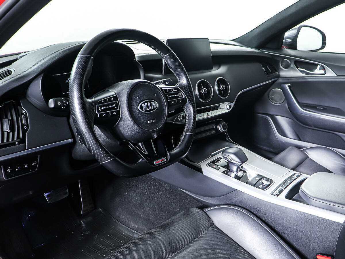 Kia Stinger, 2019 Фото №12