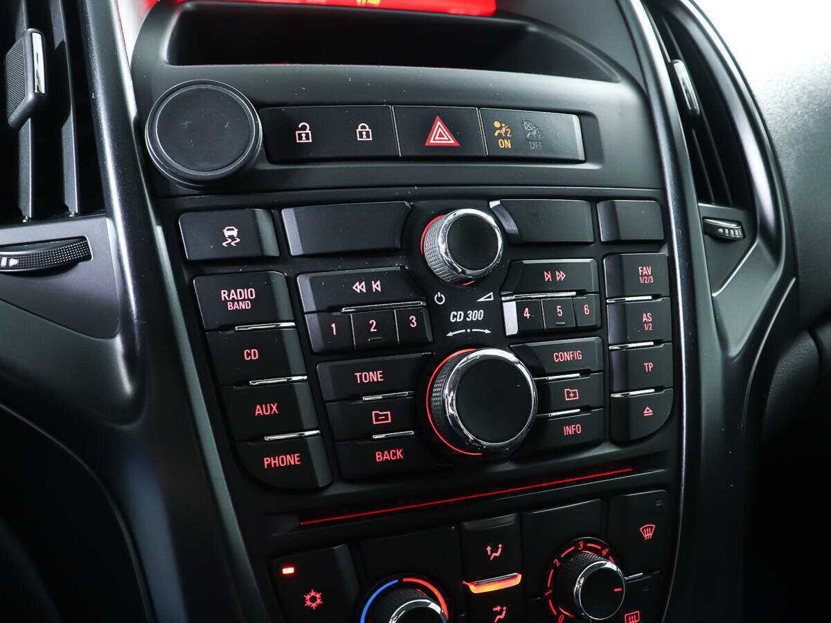 Opel Astra, 2011 Фото №17