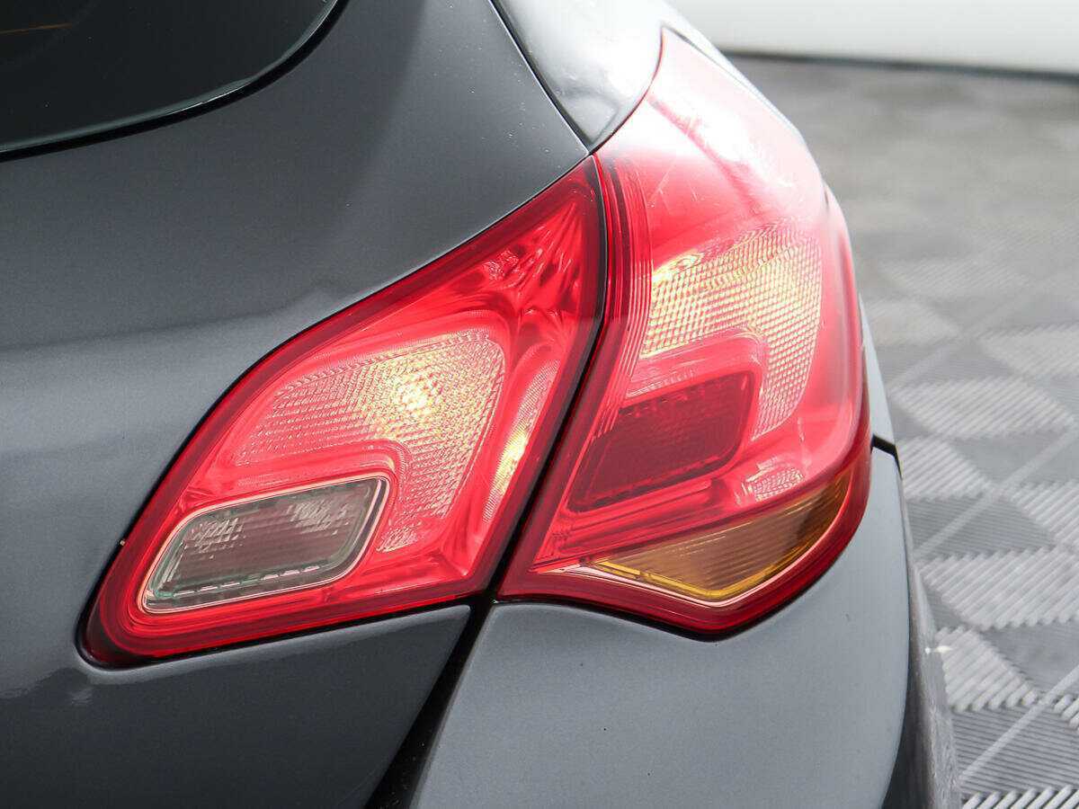 Opel Astra, 2011 Фото №19